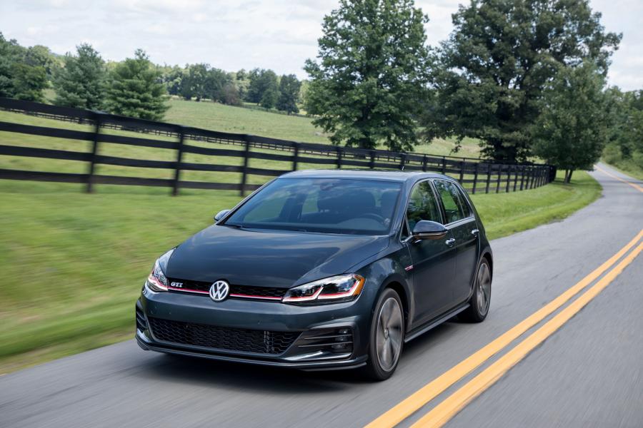  Volkswagen Golf GTI 5-Door (Typ 5G) 2017 года  (NA) (фото 13 из 41)